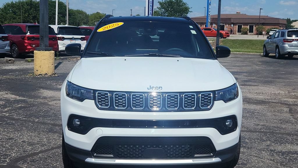 Used 2025 Jeep Compass Limited AWD/4WD image 2