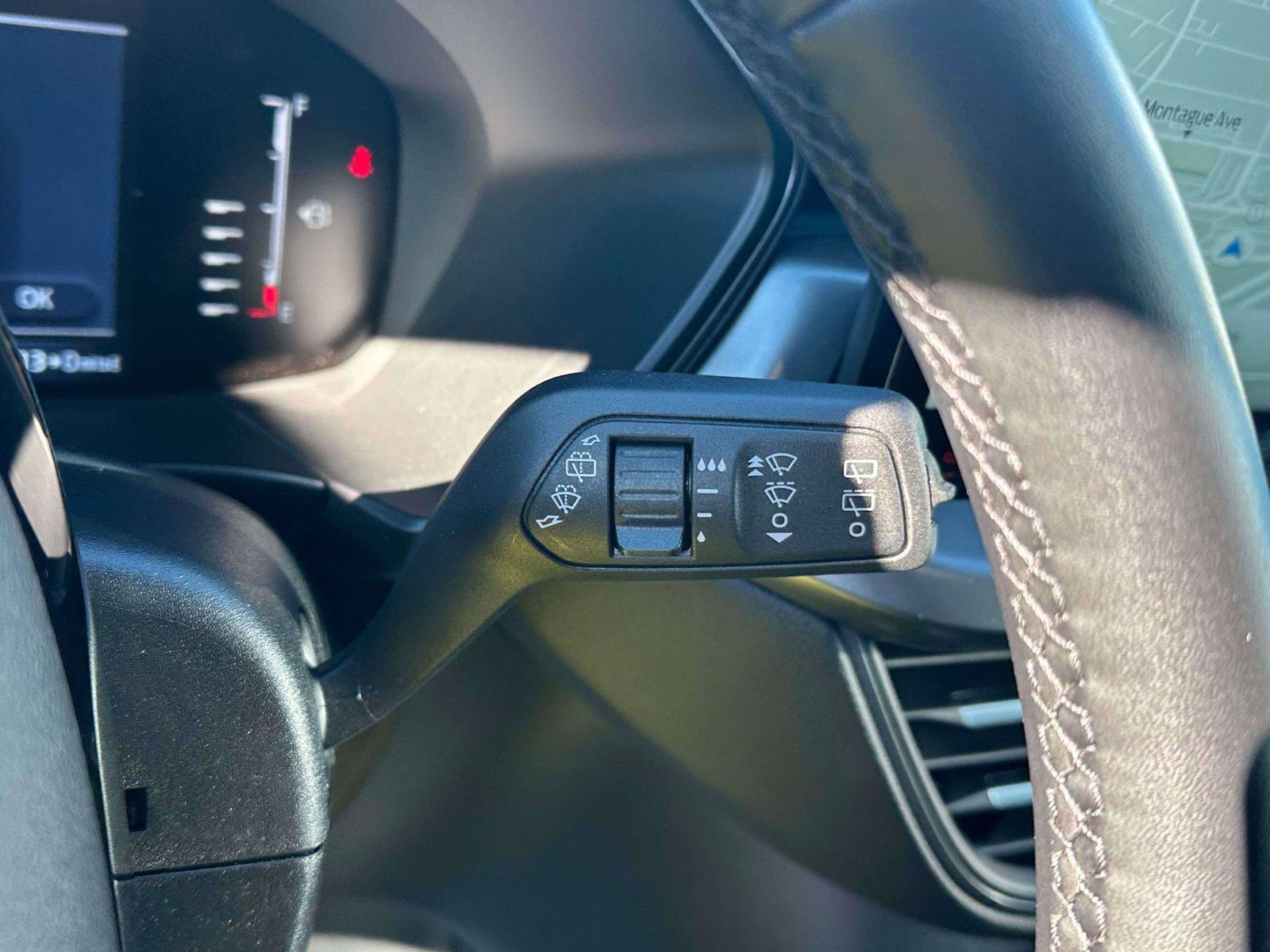 Used 2024 Ford Escape SE image 24