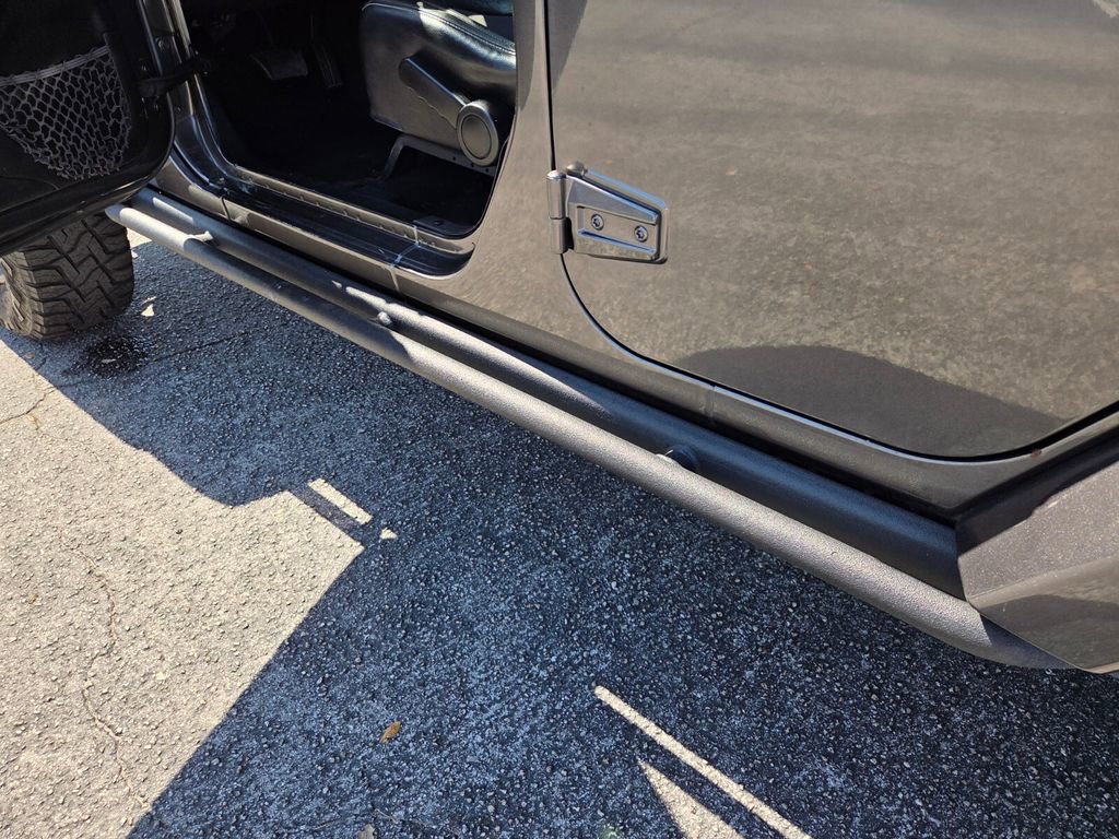 Used 2018 Jeep Wrangler Unlimited Sport AWD/4WD image 19