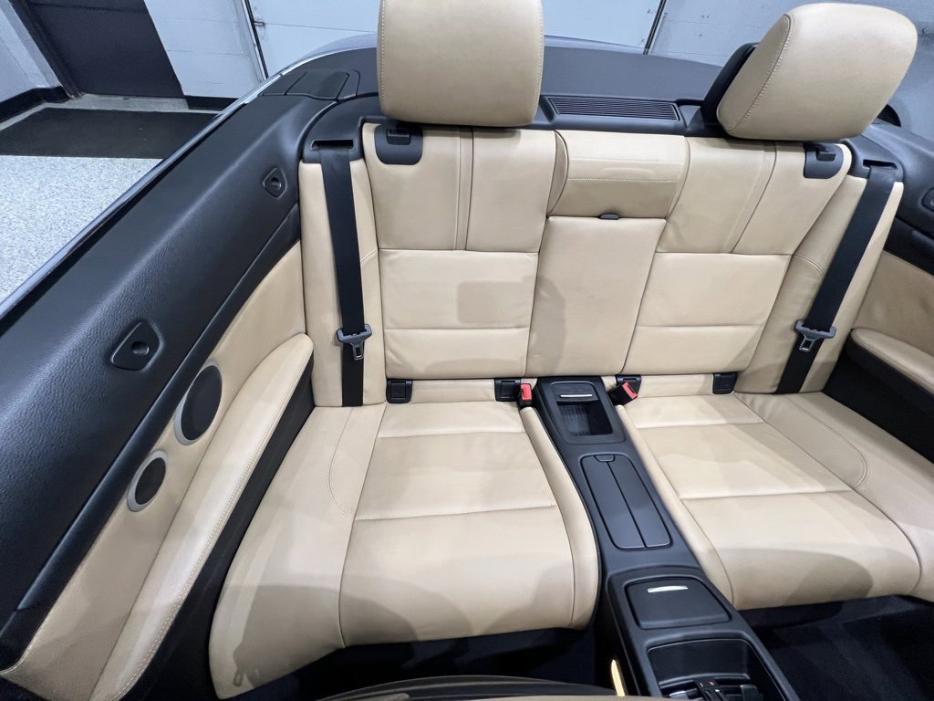 Used 2012 BMW M3 Convertible image 36