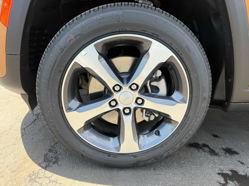 New 2026 Jeep Grand Cherokee L Limited AWD/4WD image 10