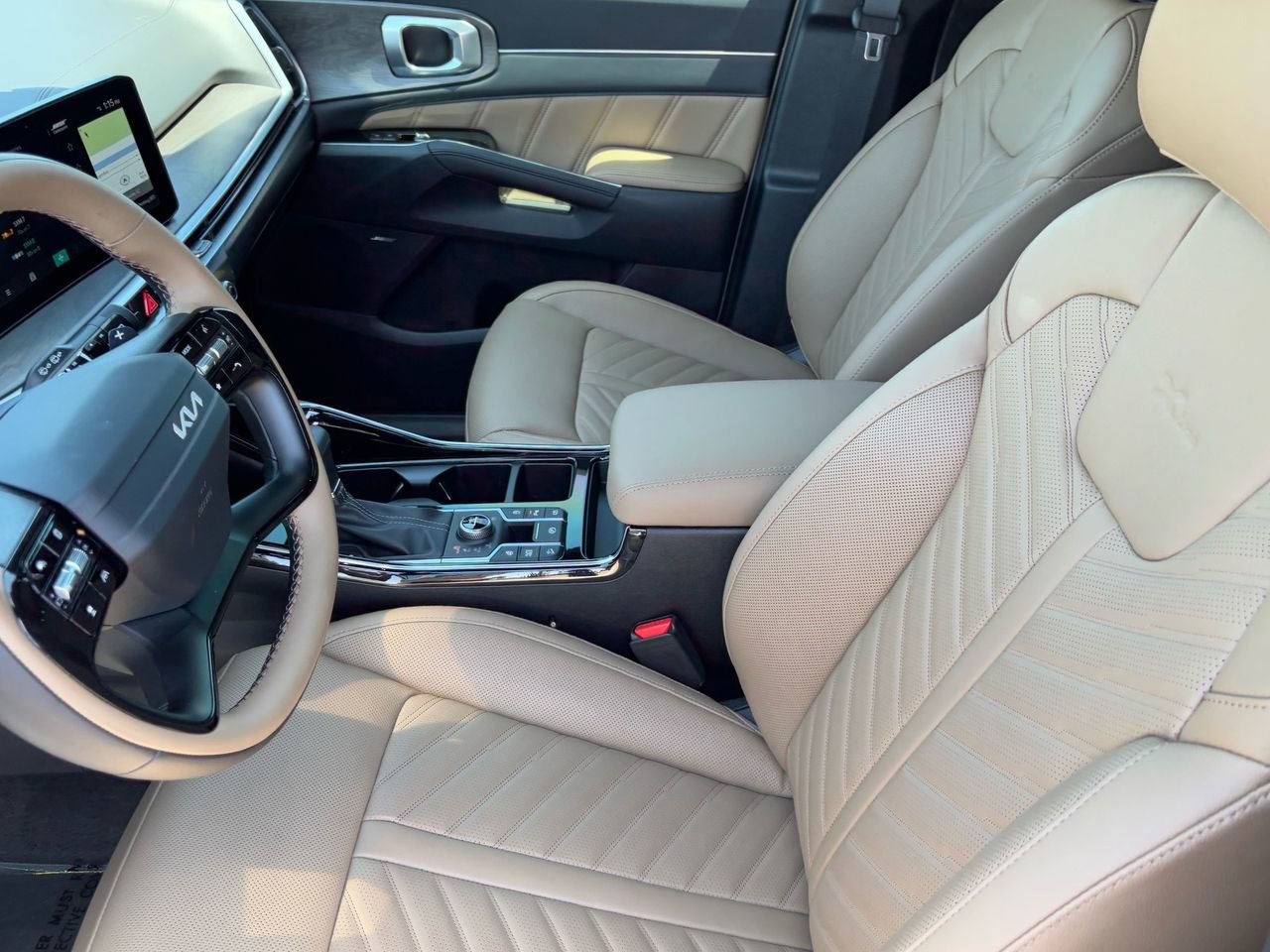 Used 2026 Kia Sorento SX Prestige w/ Olive Brown Leather Package AWD/4WD image 17