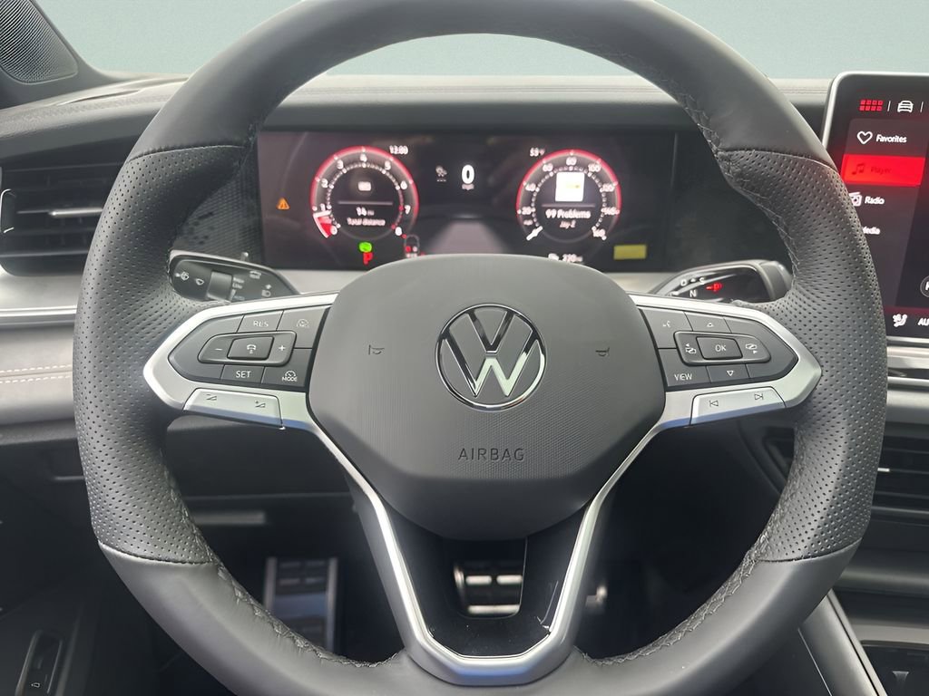 New 2026 Volkswagen Tiguan SE R-Line AWD/4WD image 14