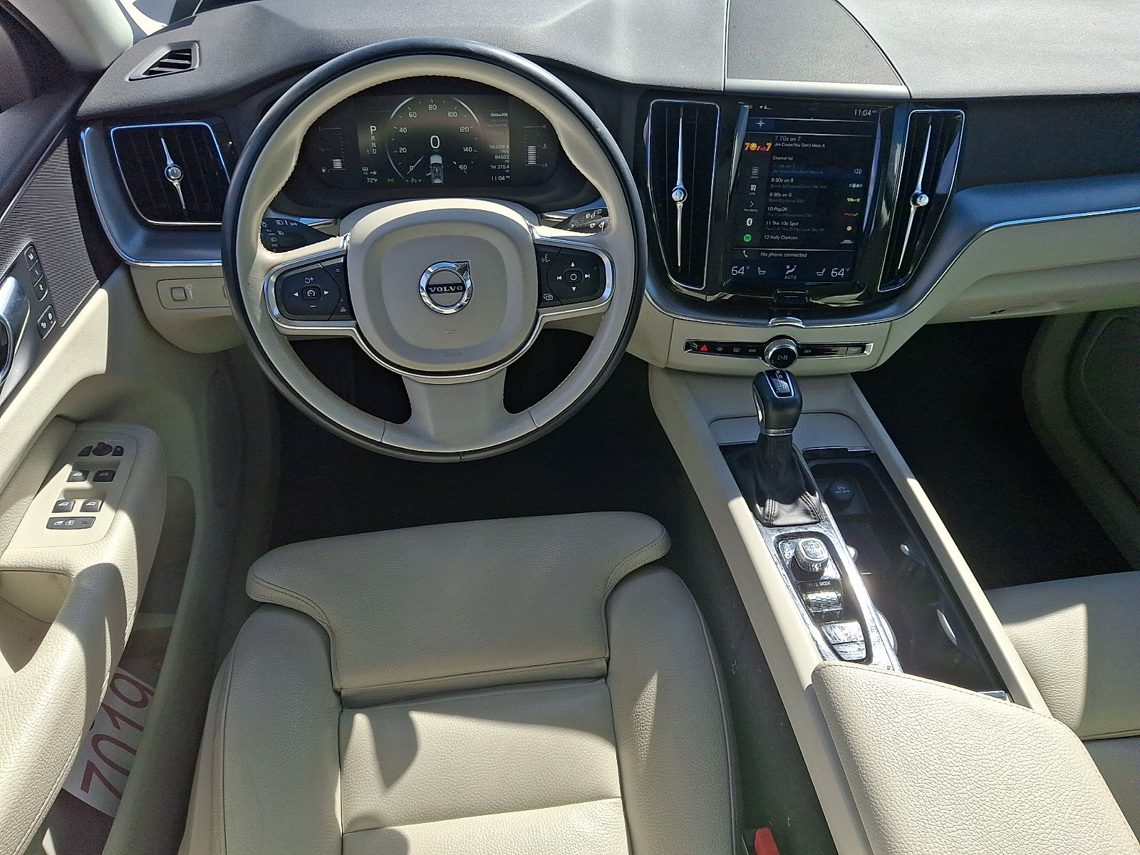 Used 2019 Volvo XC60 T5 Momentum w/ Premium Package AWD/4WD image 11