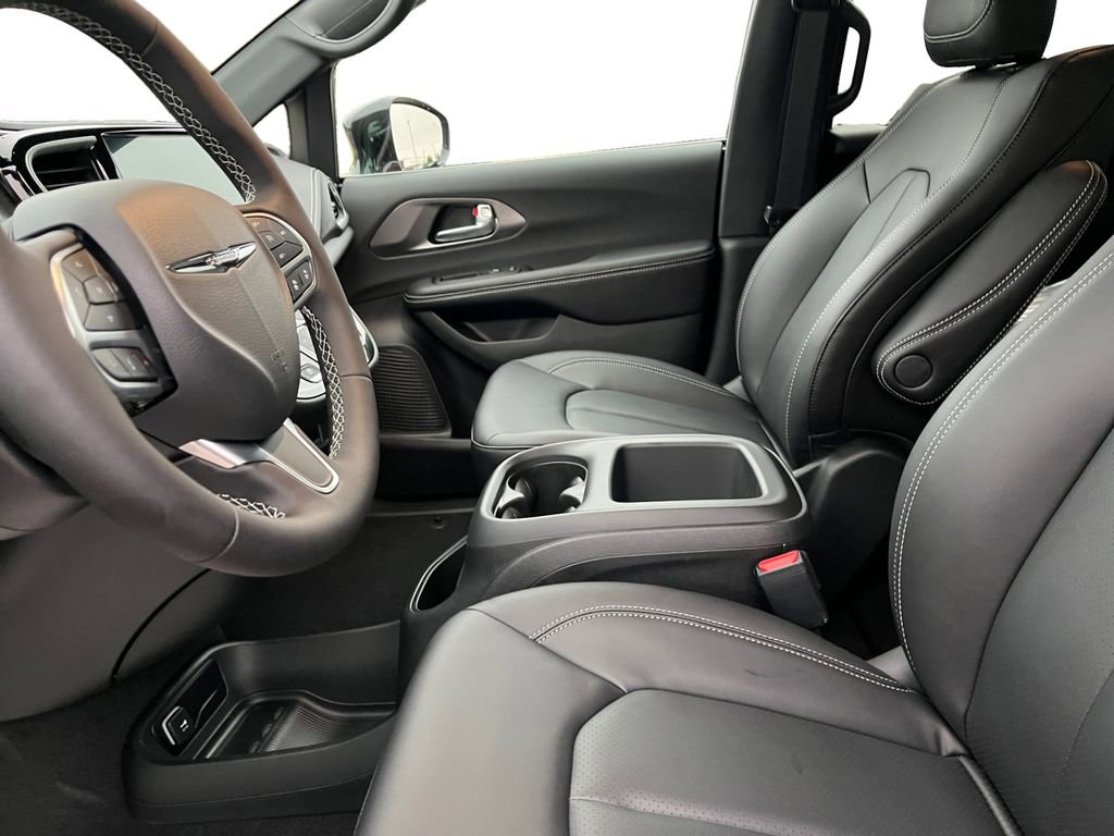 New 2026 Chrysler Pacifica Select image 19