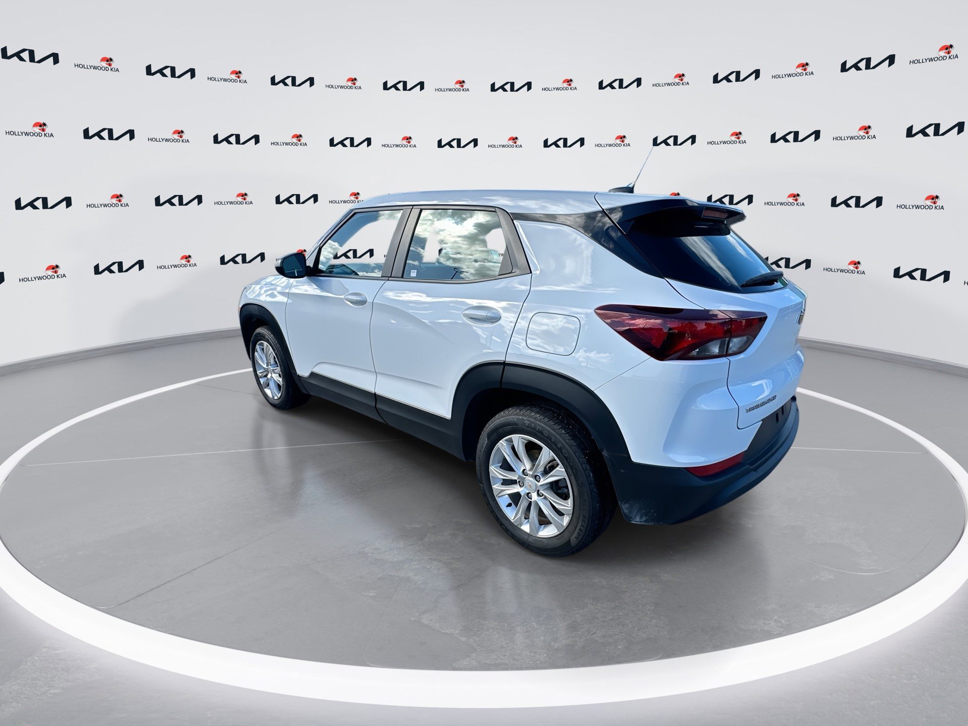 Used 2023 Chevrolet TrailBlazer LS image 6