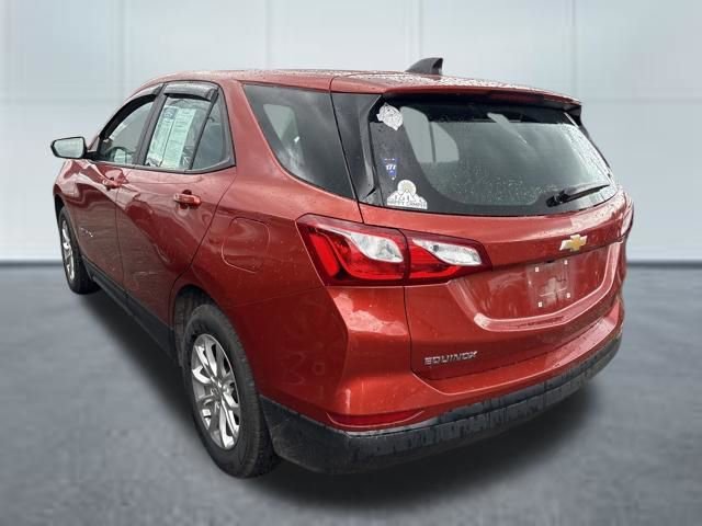 Used 2020 Chevrolet Equinox LS image 2