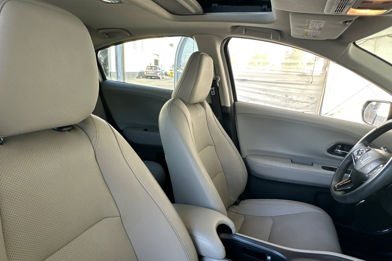 Used 2021 Honda HR-V EX-L image 31