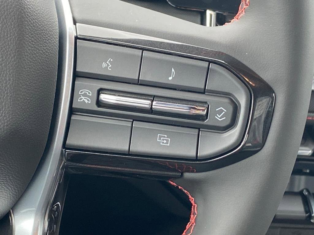 New 2025 Chevrolet Colorado Z71 w/ Technology Package image 11