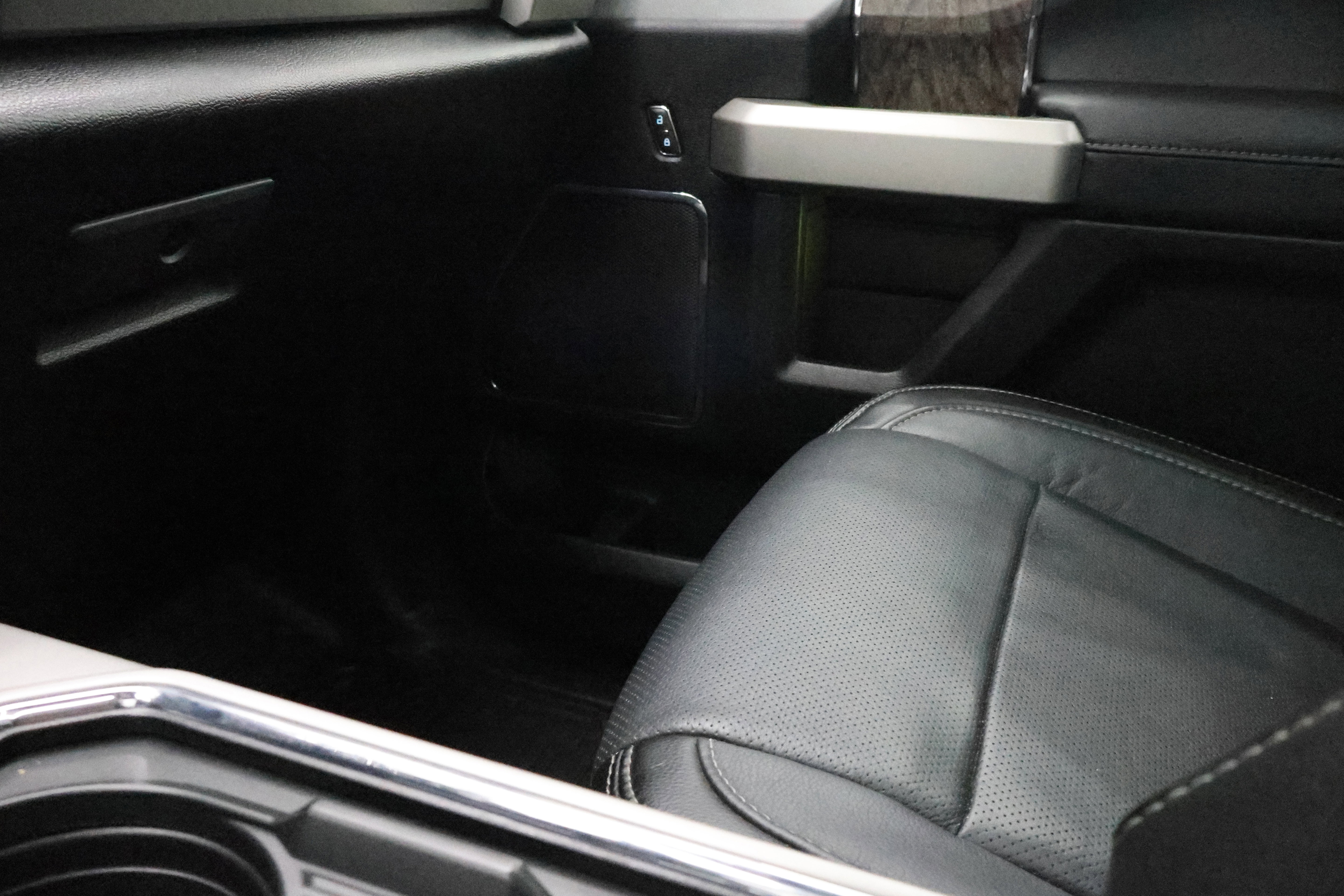 Used 2017 Ford F350 Lariat w/ Lariat Ultimate Package image 13