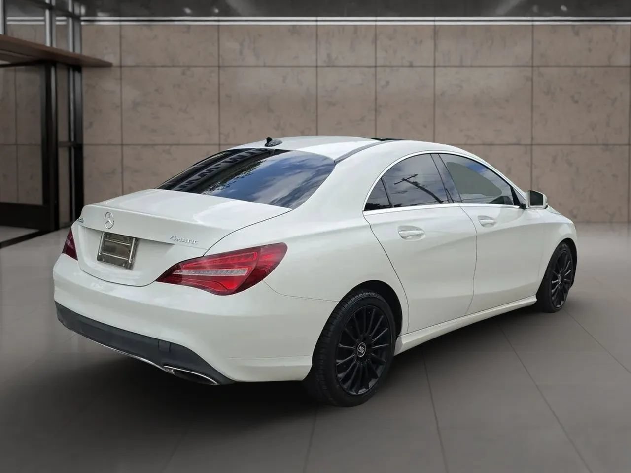Used 2017 Mercedes-Benz CLA 250 4MATIC image 4