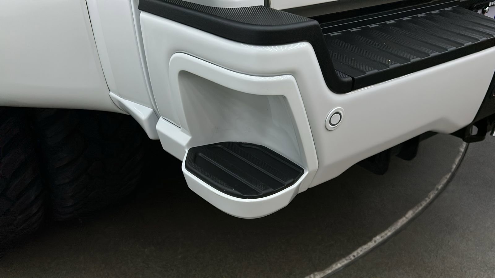 Used 2025 Ford F450 Platinum w/ FX4 Off-Road Package image 15