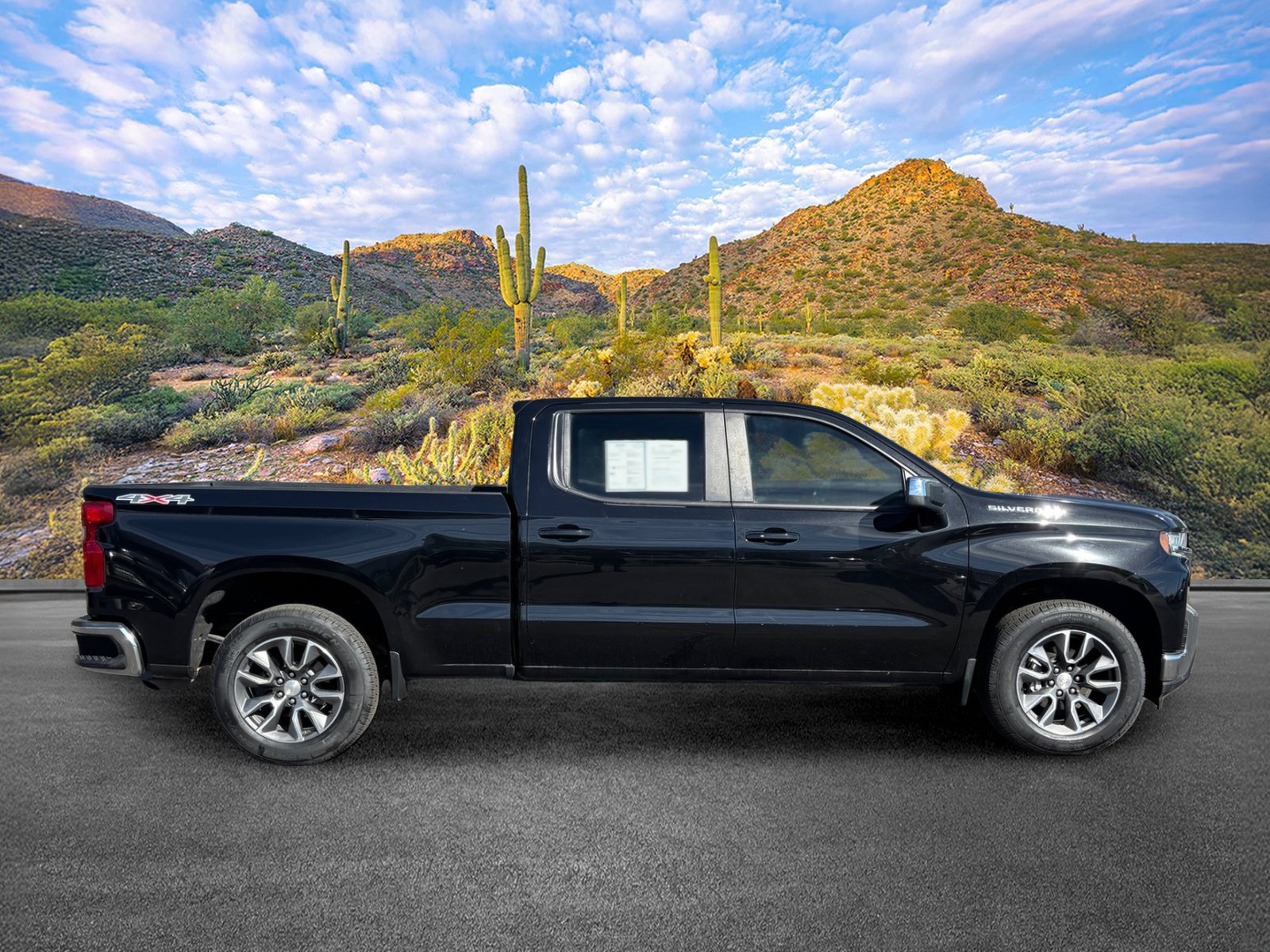Used 2021 Chevrolet Silverado 1500 LT w/ Convenience Package II AWD/4WD image 3
