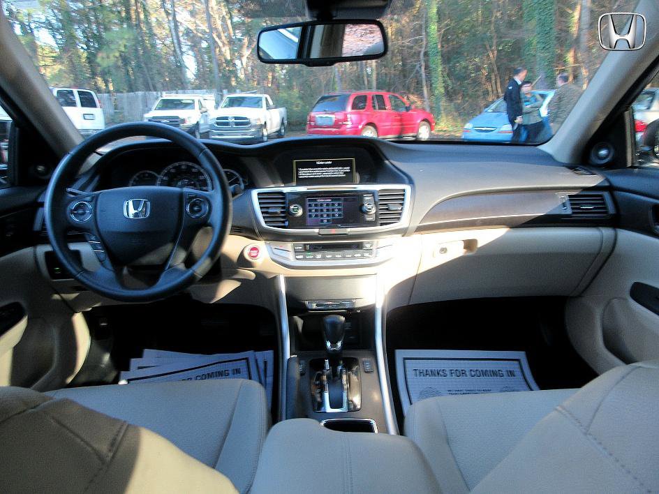 Used 2014 Honda Accord EX-L image 25