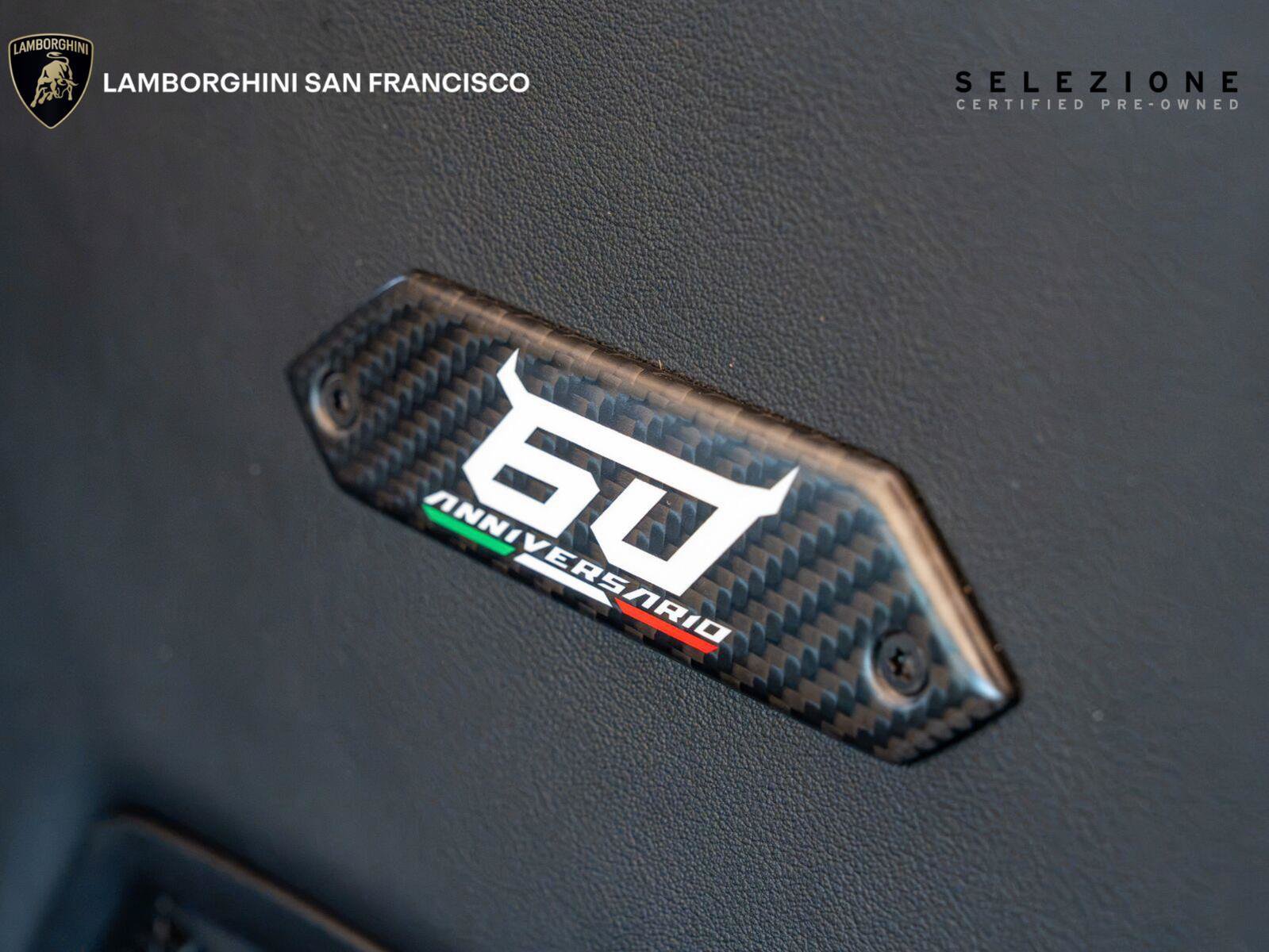 Used 2023 Lamborghini Huracan EVO RWD image 37