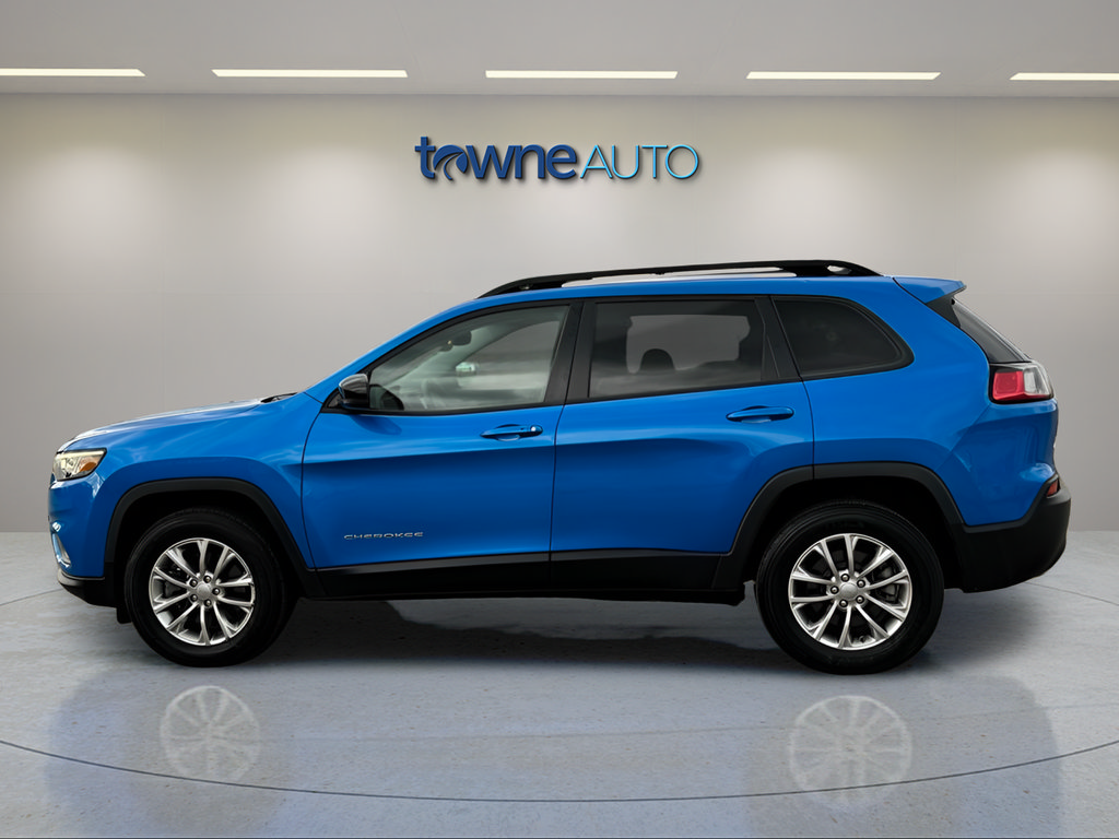 Certified 2022 Jeep Cherokee Latitude Lux AWD/4WD image 2