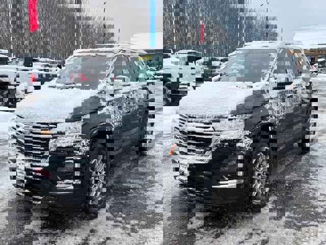 Used 2023 Chevrolet Traverse LT w/ LPO, Floor Liner Package image 3