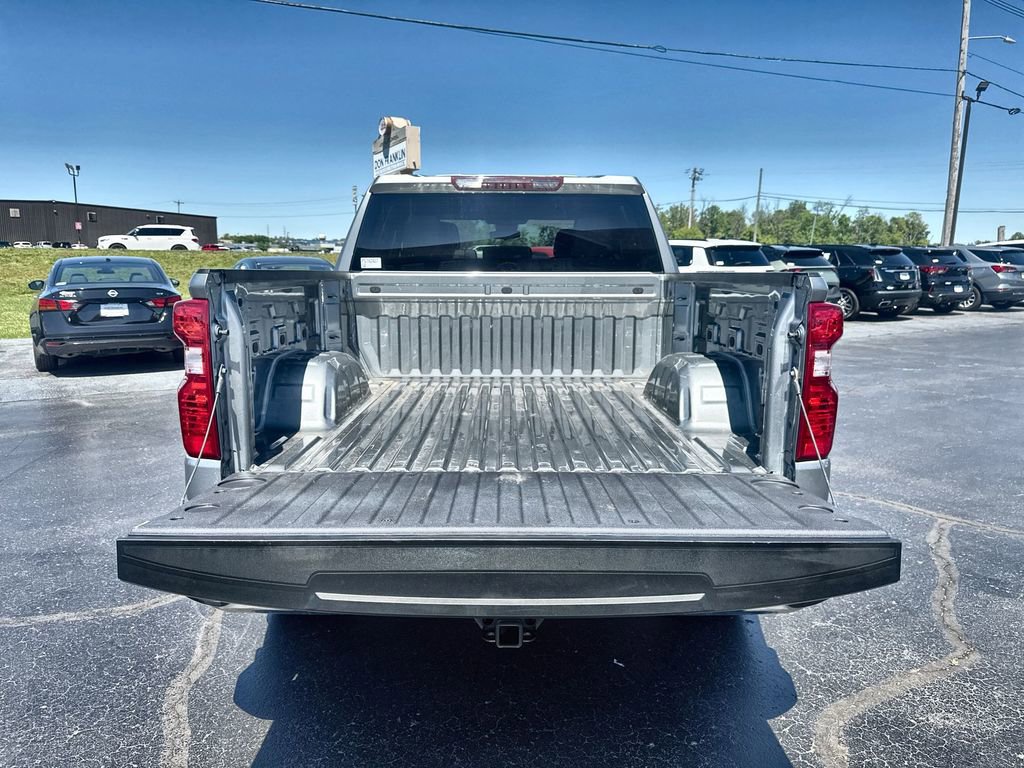 Used 2023 Chevrolet Silverado 1500 LT AWD/4WD image 23