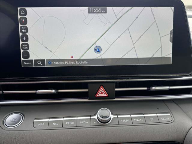 Certified 2025 Hyundai Elantra SEL image 27