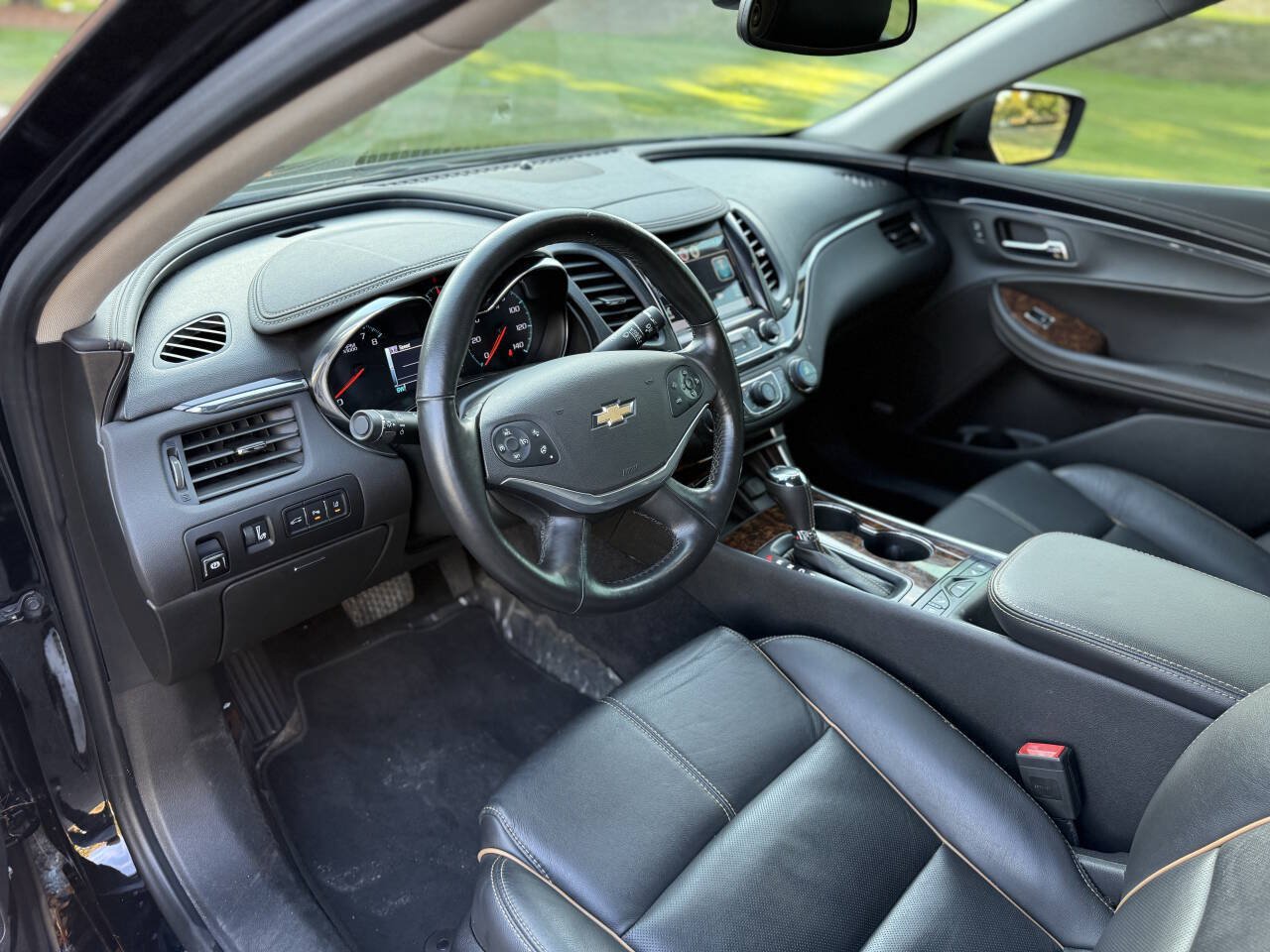 Used 2015 Chevrolet Impala LTZ FWD image 13