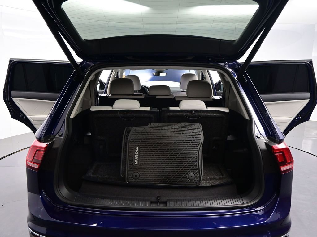 Used 2024 Volkswagen Tiguan SE image 29