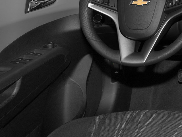 Used 2014 Chevrolet Sonic LT FWD image 20