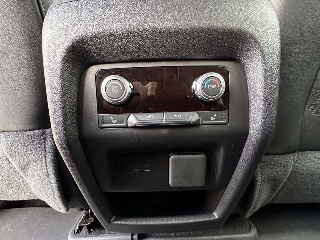 Certified 2026 GMC Acadia Denali Ultimate w/ LPO, Floor Liner Package image 24