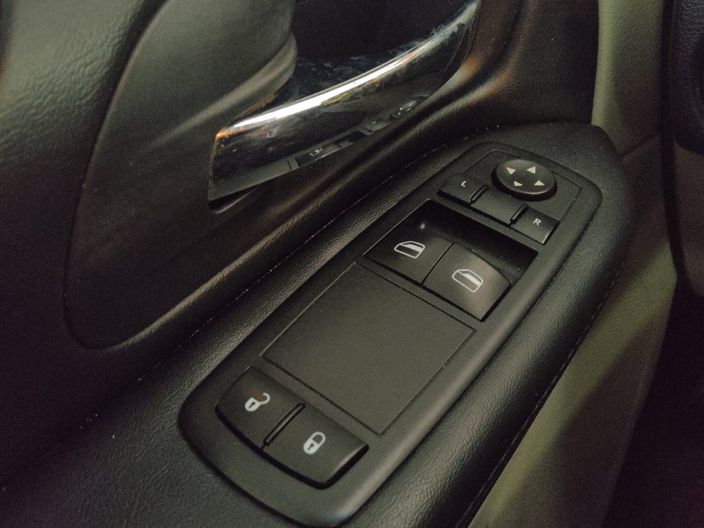 Used 2015 Dodge Grand Caravan American Value Package image 27