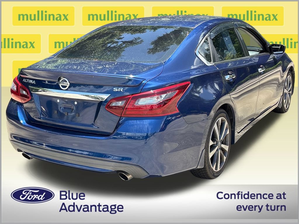 Used 2017 Nissan Altima 2.5 SR FWD image 4