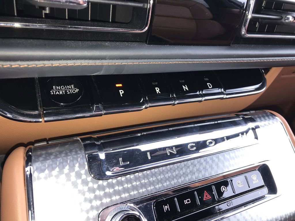 Used 2025 Lincoln Aviator Black Label AWD/4WD image 20