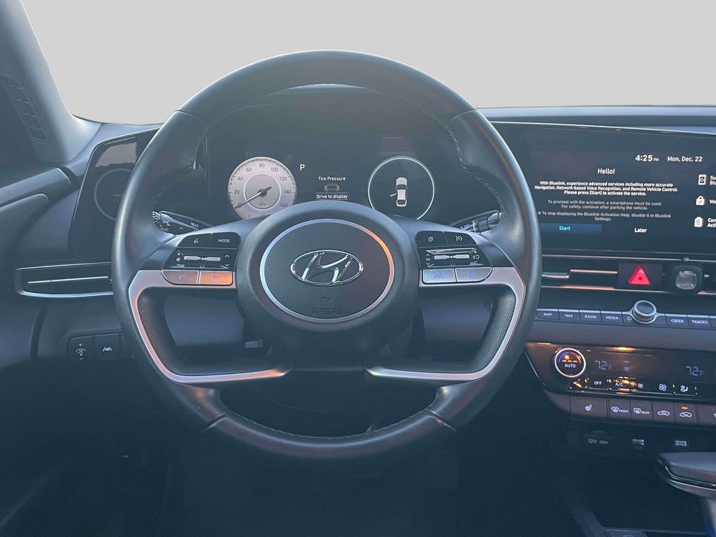 Used 2023 Hyundai Elantra SEL w/ Convenience Package image 14