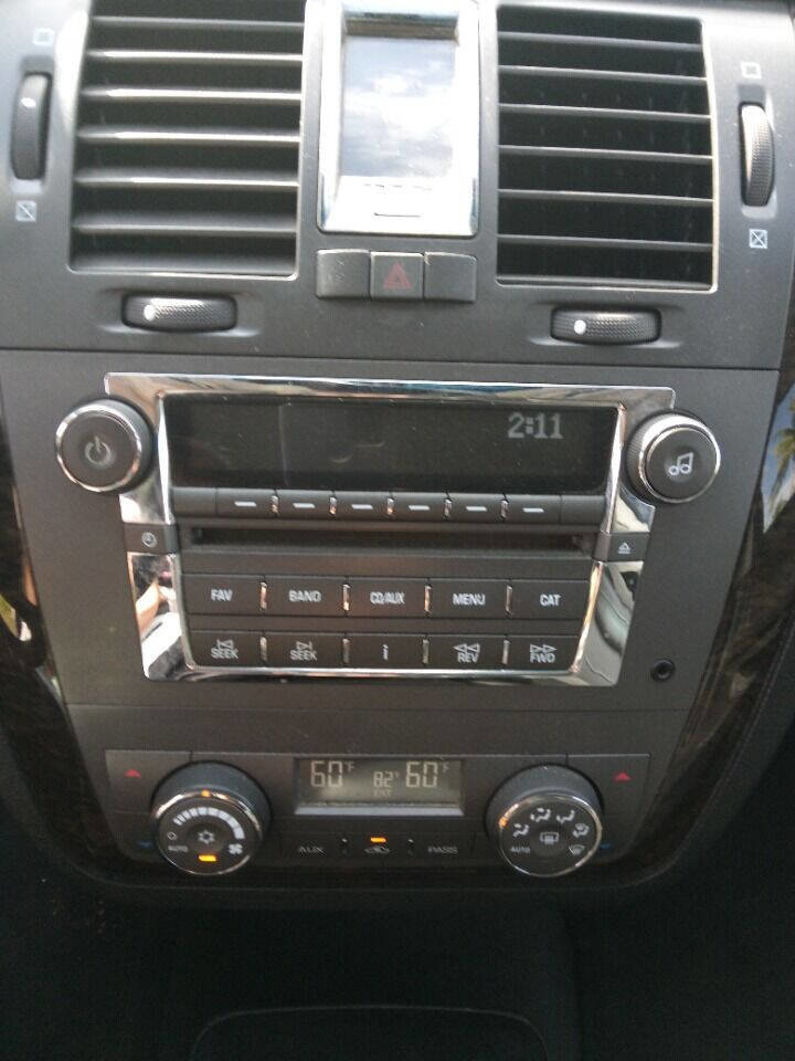 Used 2011 Cadillac DTS Limousine image 9