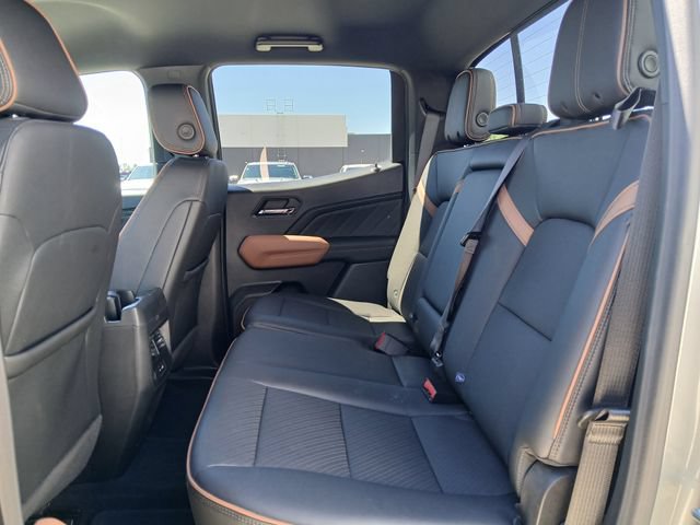 Certified 2024 GMC Canyon AT4 w/ AT4 Premium Package AWD/4WD image 13