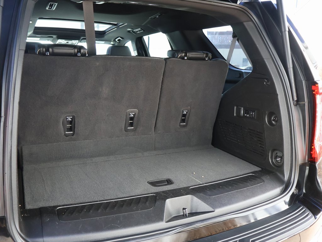 Used 2022 GMC Yukon SLT w/ SLT Premium Package image 17