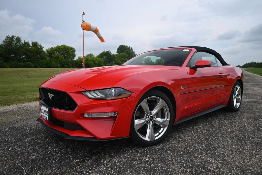 Used 2018 Ford Mustang GT Premium w/ Equipment Group 401A RWD image 3