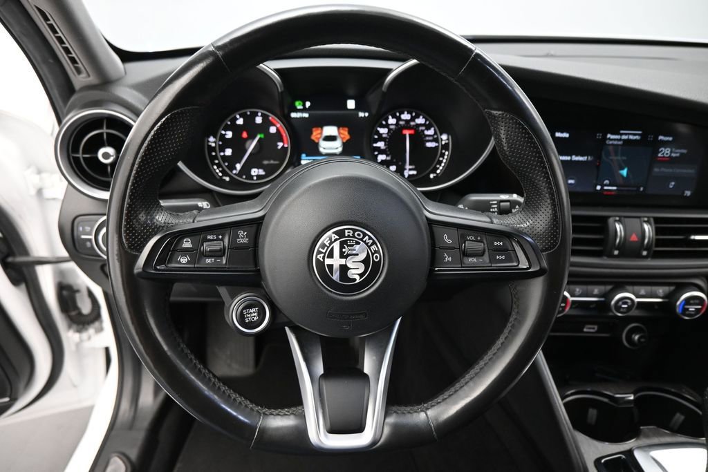 Used 2021 Alfa Romeo Giulia Ti w/ Nero Edizione RWD image 11