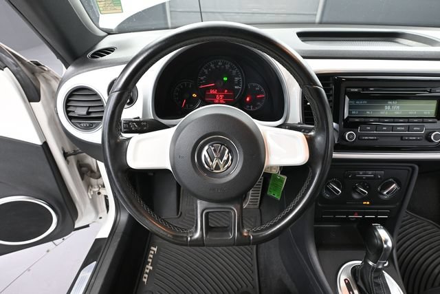 Used 2012 Volkswagen Beetle 2.0T FWD image 19