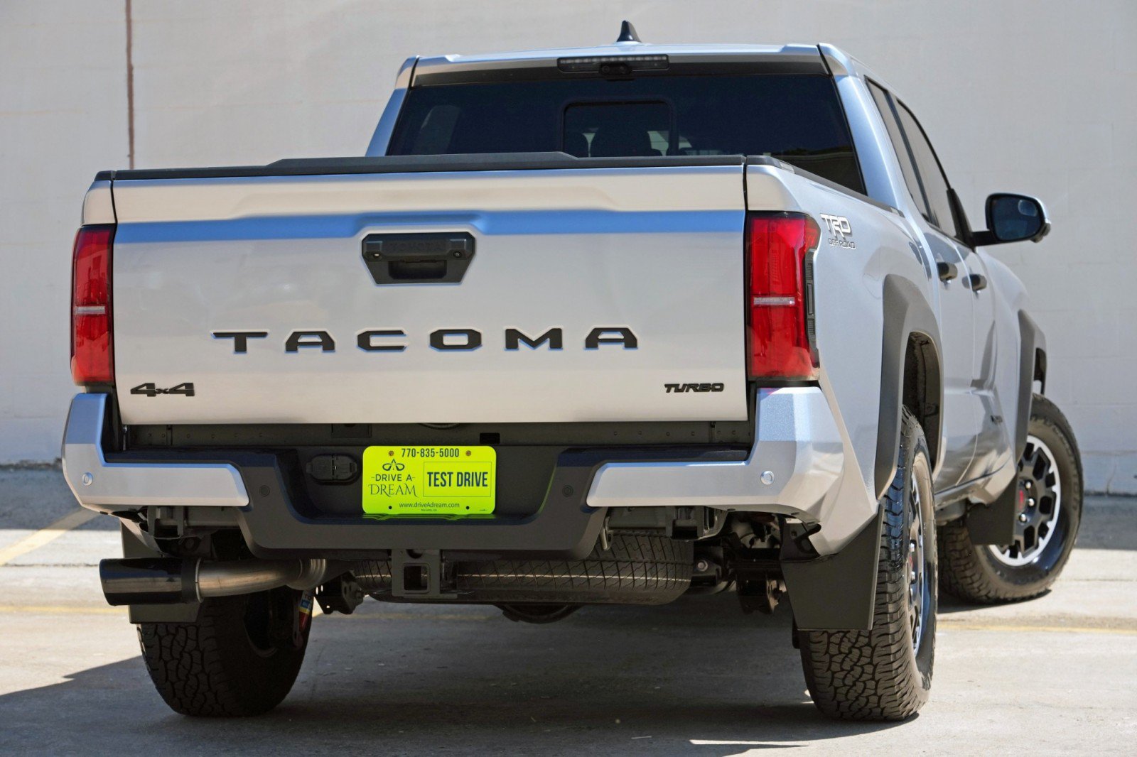 Used 2024 Toyota Tacoma TRD Off-Road w/ TRD Off Road Premium Package AWD/4WD image 5