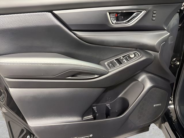 Used 2025 Subaru Ascent Limited w/ Popular Package #1 image 9