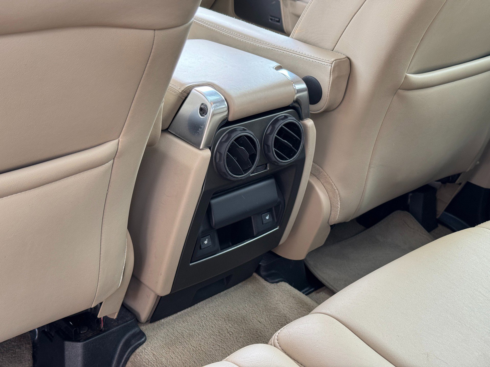 Used 2012 Land Rover LR4 HSE LUX image 46