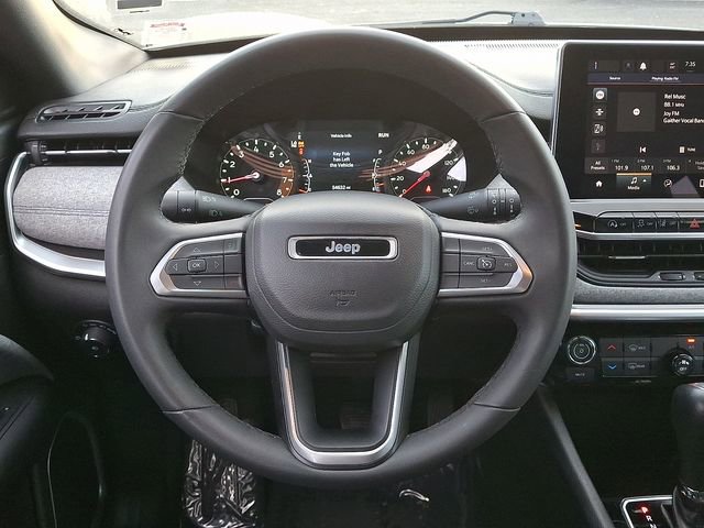 Used 2024 Jeep Compass Latitude image 12