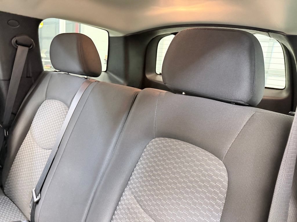 Used 2010 Chevrolet HHR LT FWD image 20