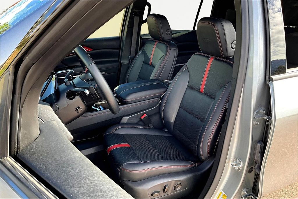 Used 2024 Chevrolet Traverse RS w/ LPO, Floor Liner Package image 27