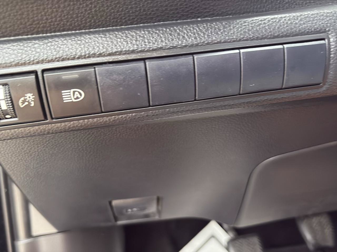 Used 2022 Toyota Corolla XSE FWD image 36