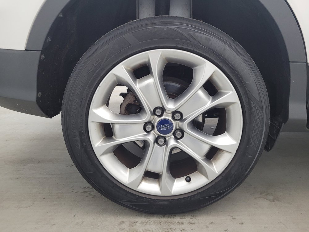 Used 2015 Ford Escape Titanium FWD image 31