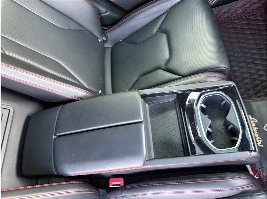 Used 2019 Lamborghini Urus AWD/4WD image 35
