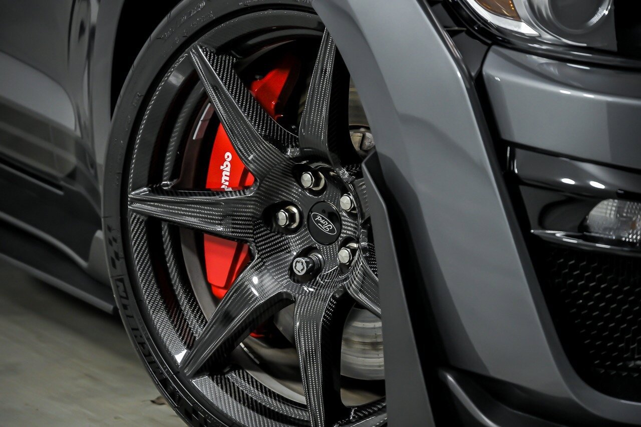 Used 2021 Ford Mustang Shelby GT500 w/ Carbon Fiber Track Pack RWD image 4