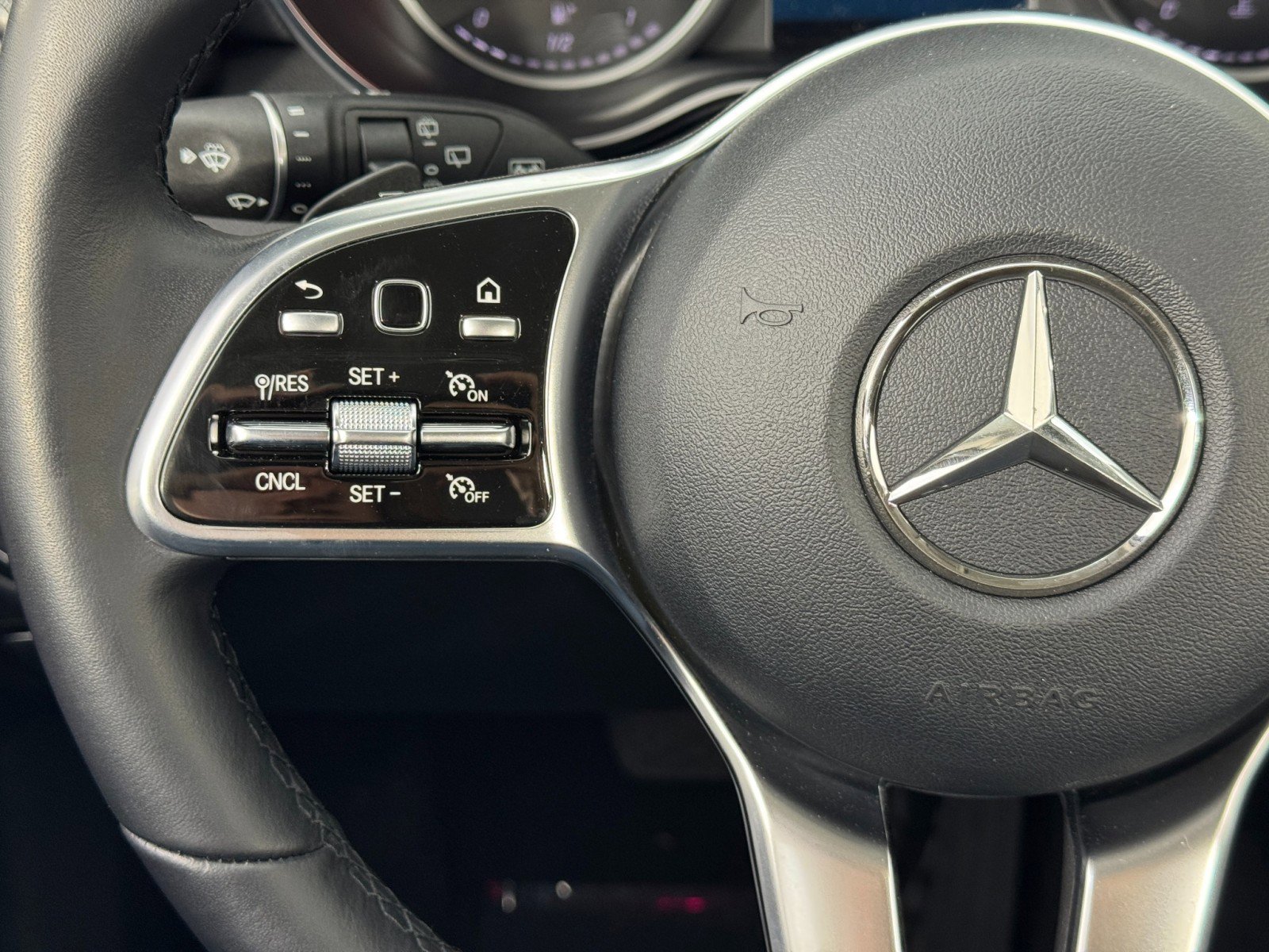 Used 2021 Mercedes-Benz GLC 300 w/ Premium Package image 21