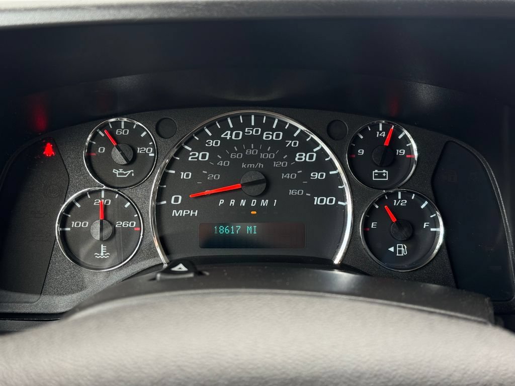 Used 2021 Chevrolet Express 2500 w/ Driver Convenience Package RWD image 22