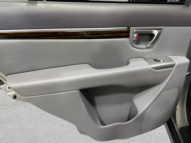 Used 2011 Hyundai Santa Fe GLS FWD image 26